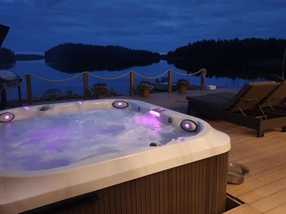 Stunning Log Cabin 45M2 On The Shore Of Kallavesi. Kuopio Extérieur photo